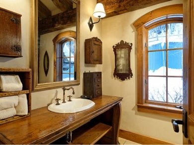 Five Bedroom Luxury Ski  Vacation Rental Home Colorado